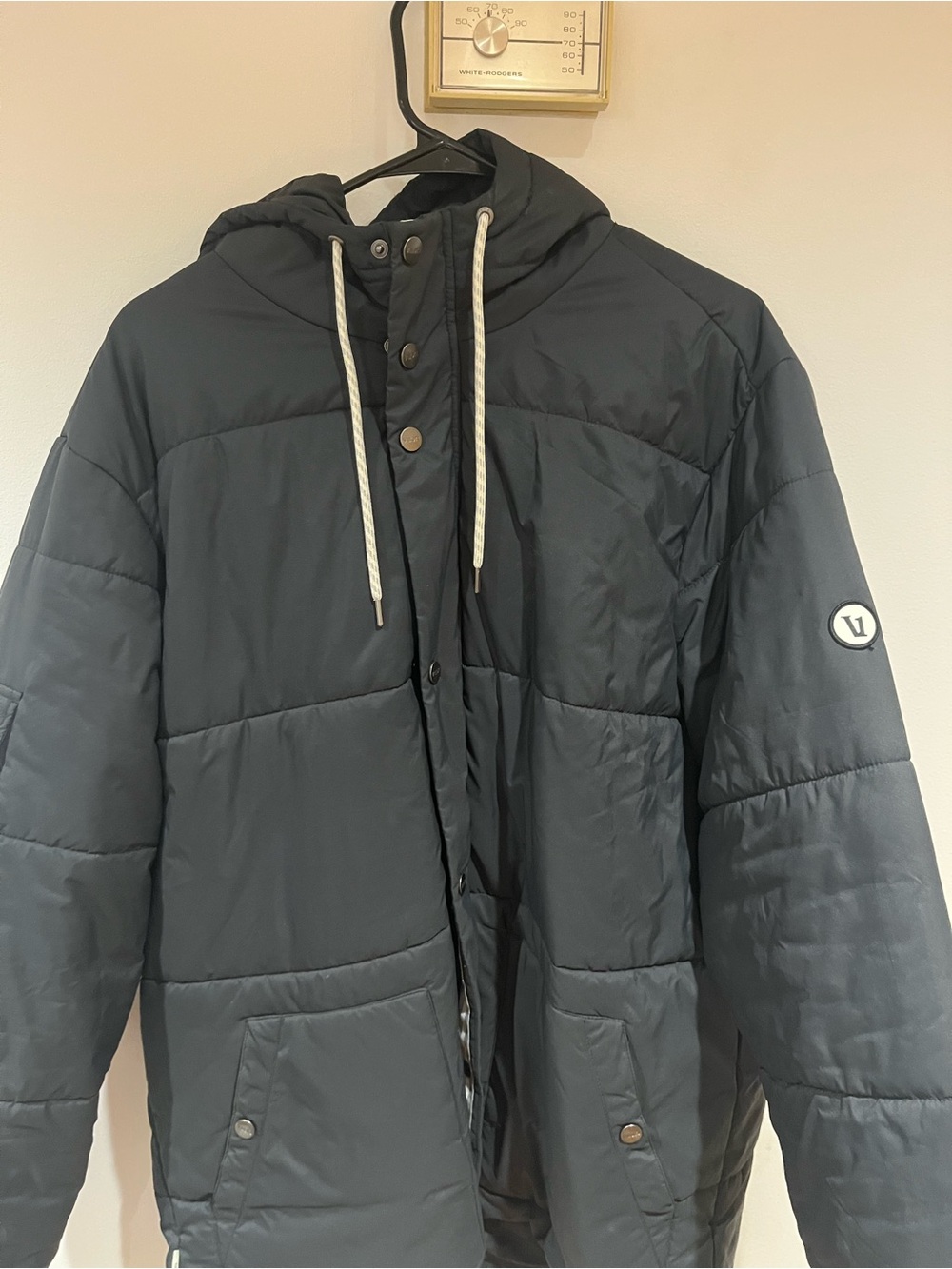 Vuori Men's Black Quilted Hooded Puffer Coat